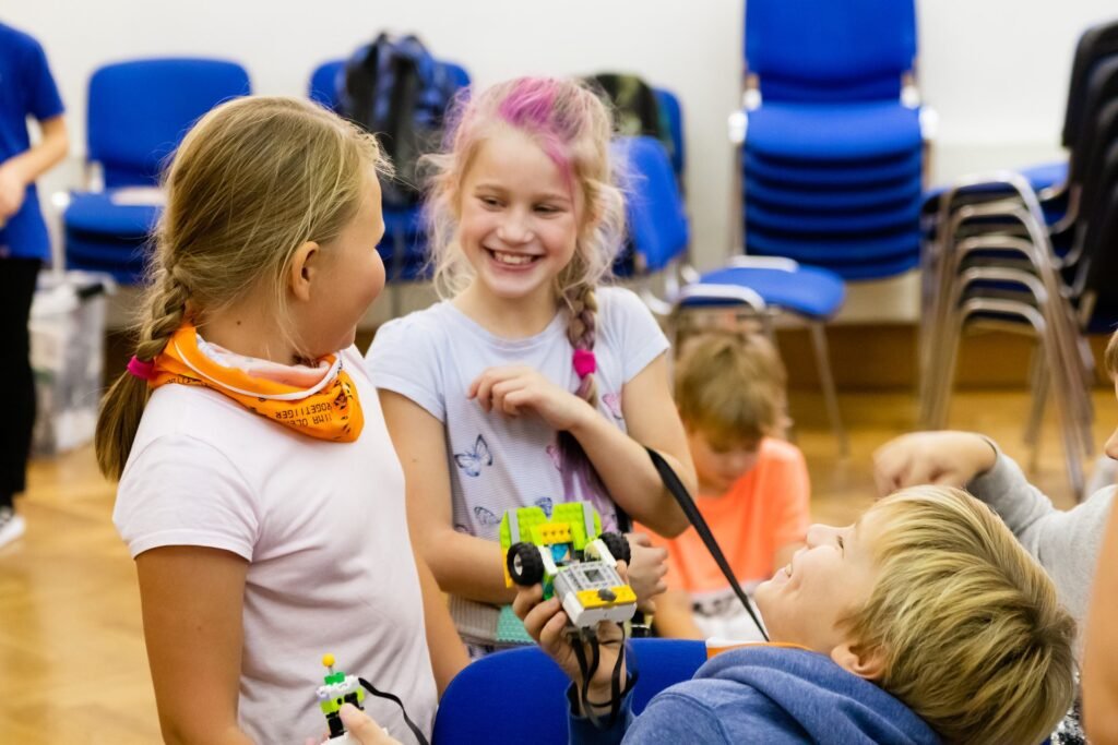 Children at ProgeTiger technology event in Estonia. Photo Gert Lutter